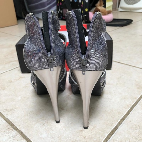 G by Guess Pewter Multi Texture Shoes - Picture 3 of 3